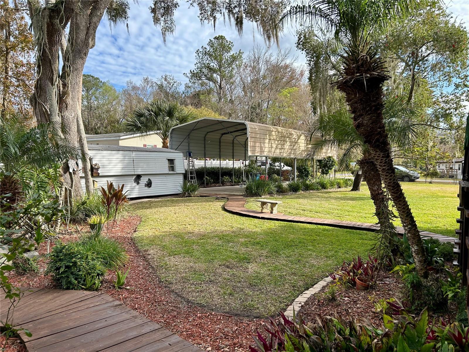 Image 38 of 48 For 55730 Holiday Circle