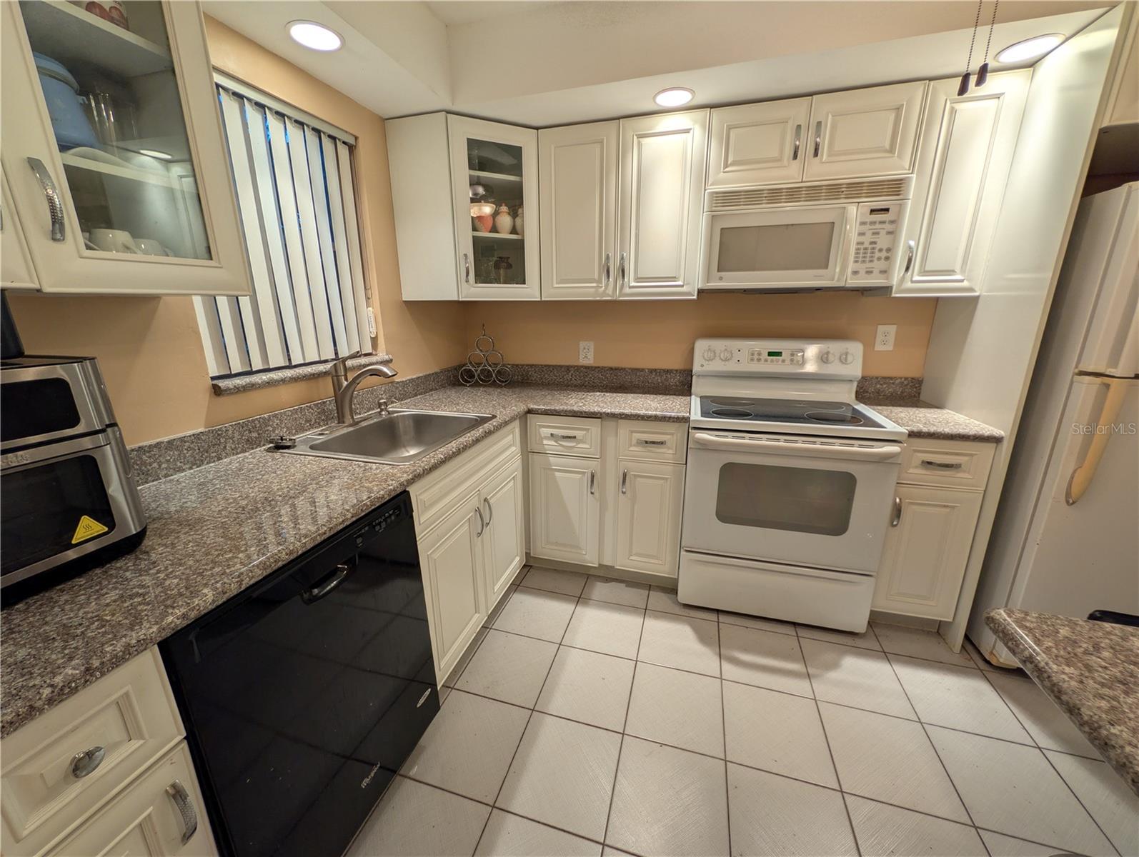 Image 4 of 19 For 6080 44th Street 301