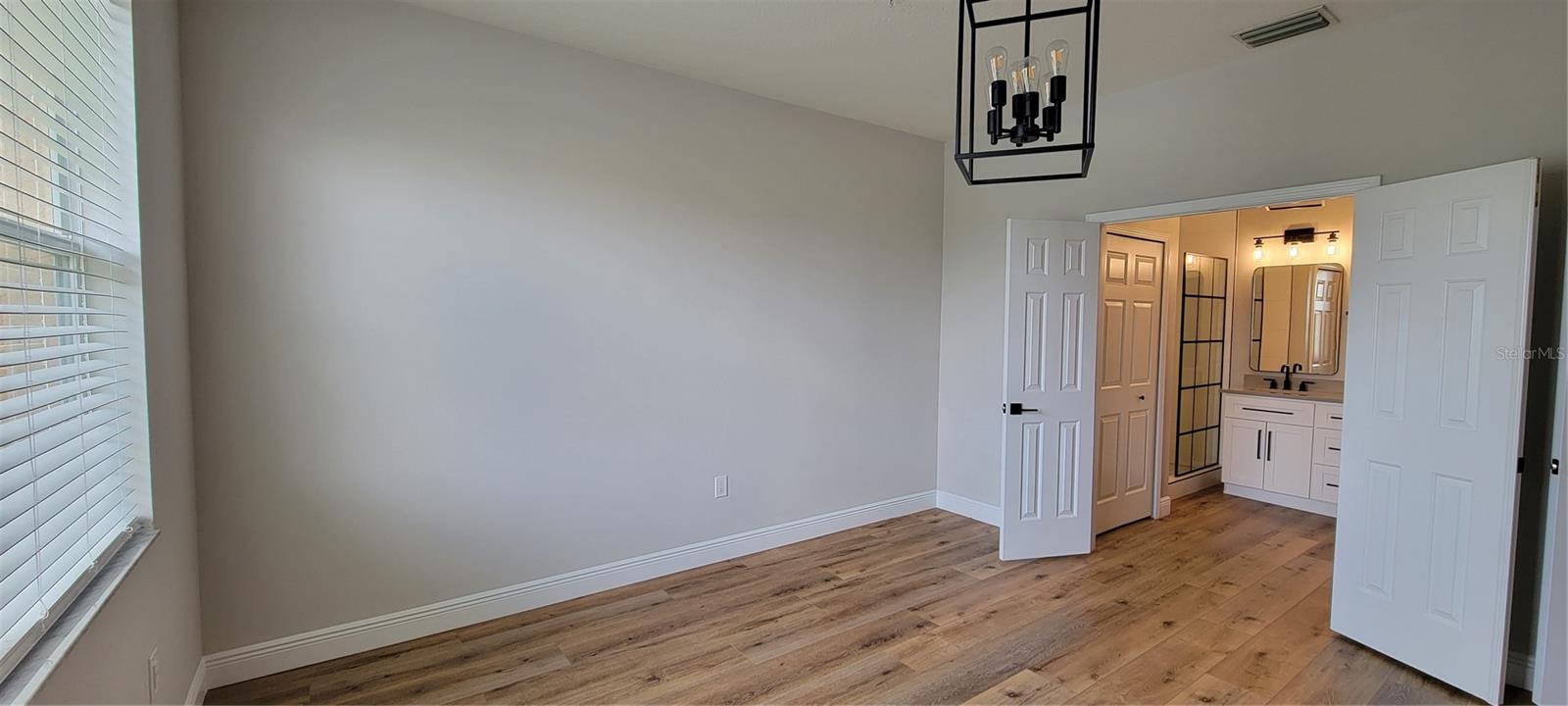 Image 10 of 22 For 3806 Parkridge Circle 21-105