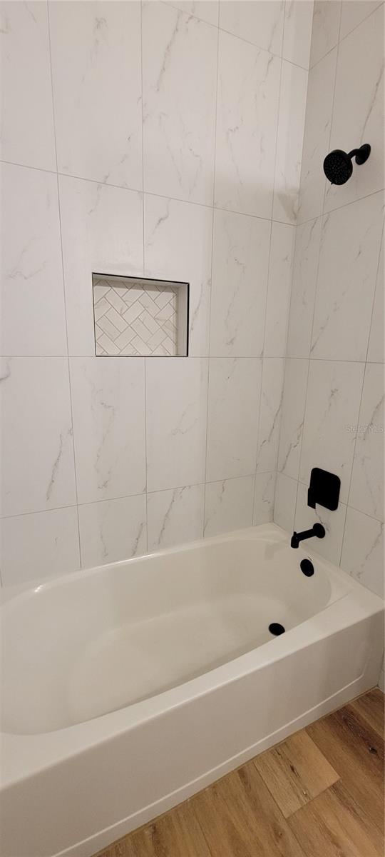 Image 18 of 22 For 3806 Parkridge Circle 21-105