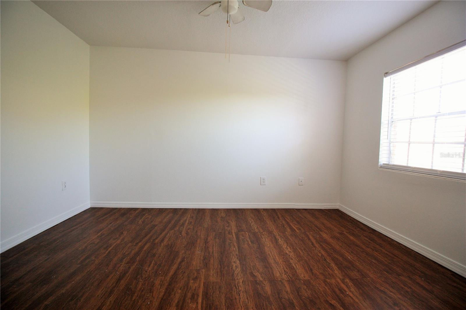 Image 20 of 22 For 555 Flemming Way 207