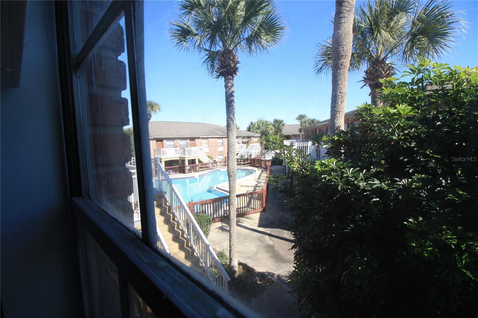 Image 21 of 22 For 555 Flemming Way 207