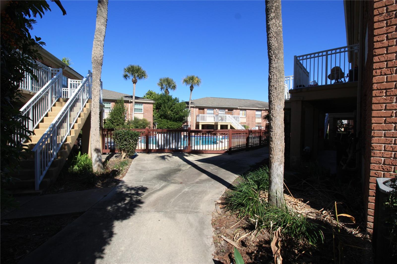 Image 3 of 22 For 555 Flemming Way 207