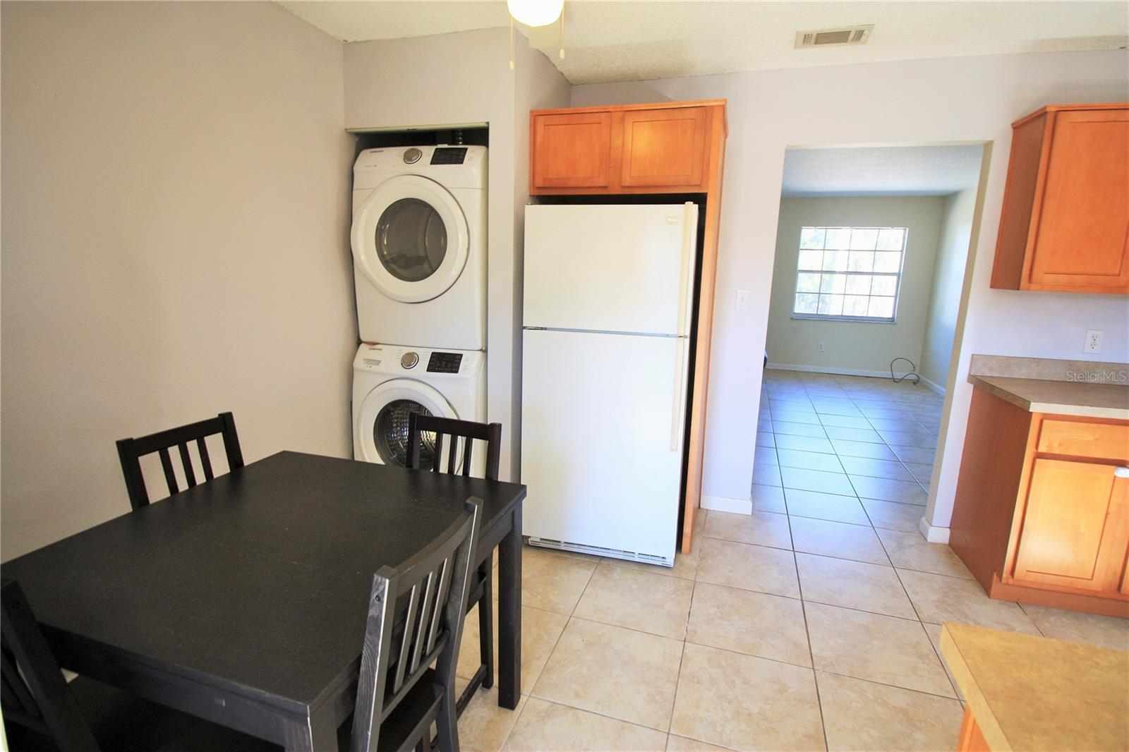 Image 2 of 23 For 1380 Indiana Avenue 3