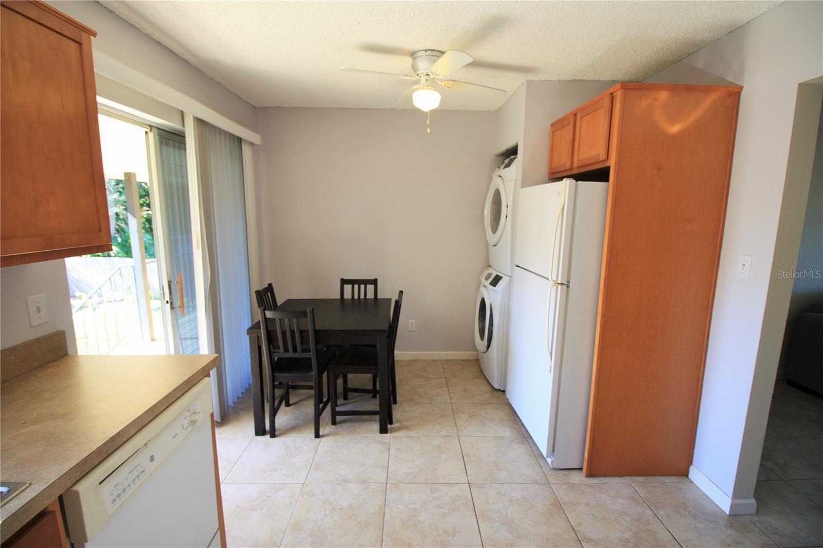 Image 6 of 23 For 1380 Indiana Avenue 3