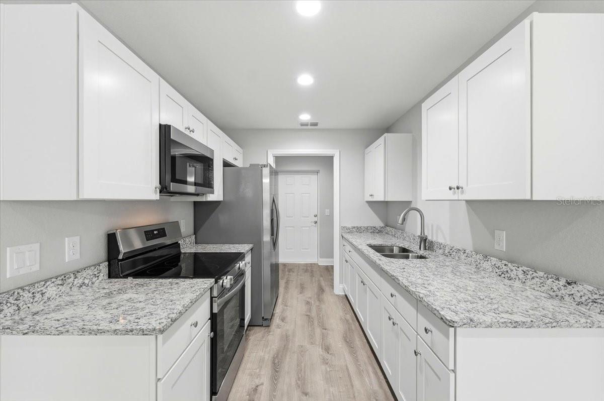 Image 7 of 14 For 644 Martin Luther King Boulevard Ne