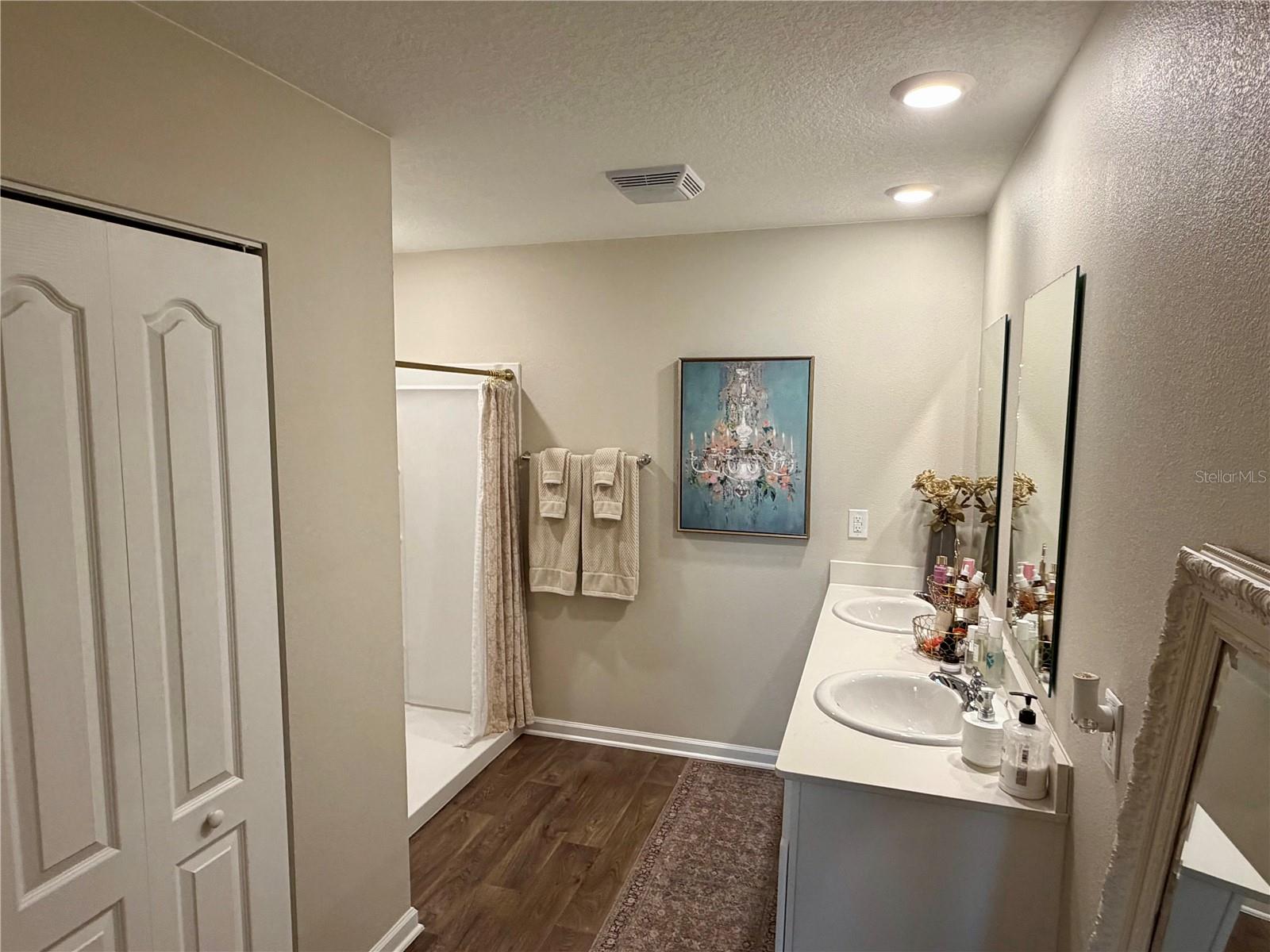 Image 20 of 27 For 47 Springwood Drive