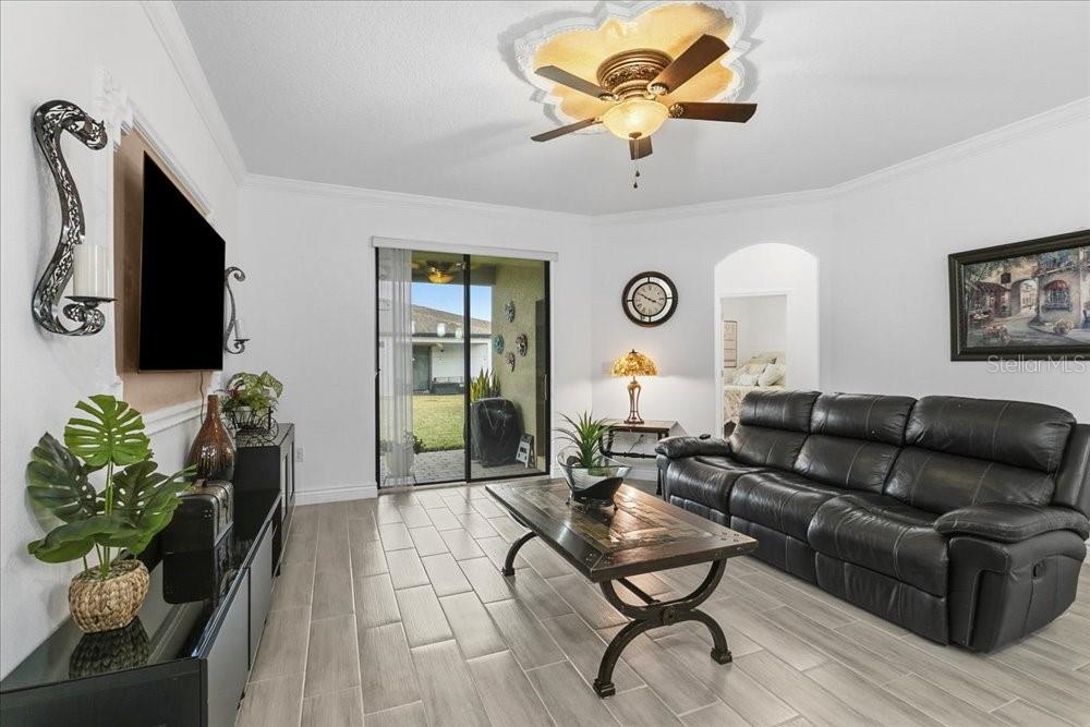 Image 10 of 45 For 941 Rimini Drive