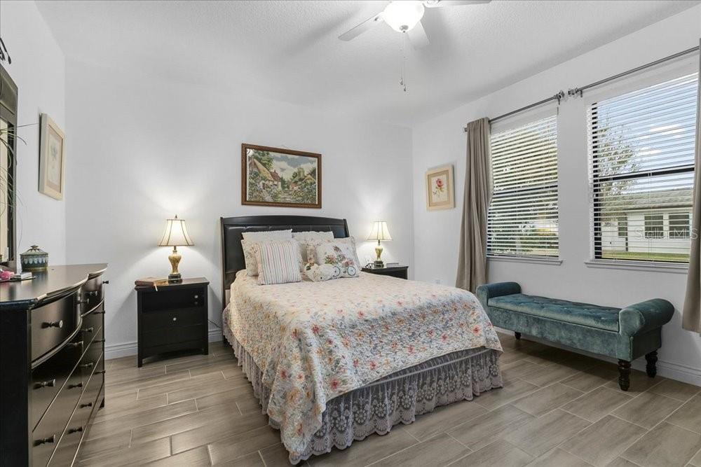 Image 14 of 45 For 941 Rimini Drive