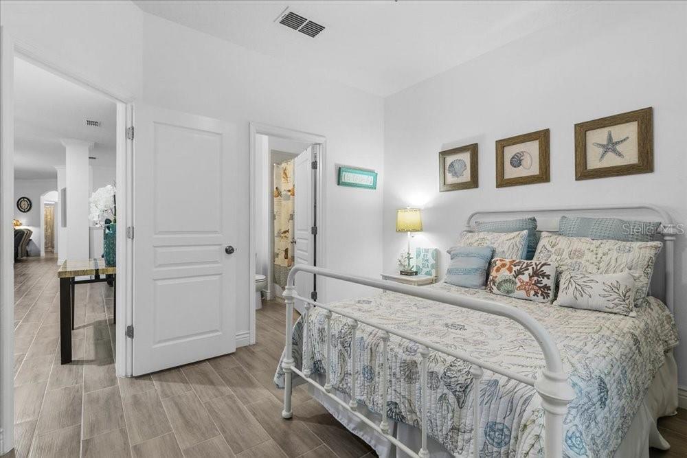 Image 20 of 45 For 941 Rimini Drive