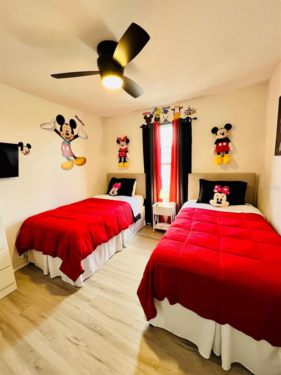 Image 22 of 37 For 254 Gleneagles Drive