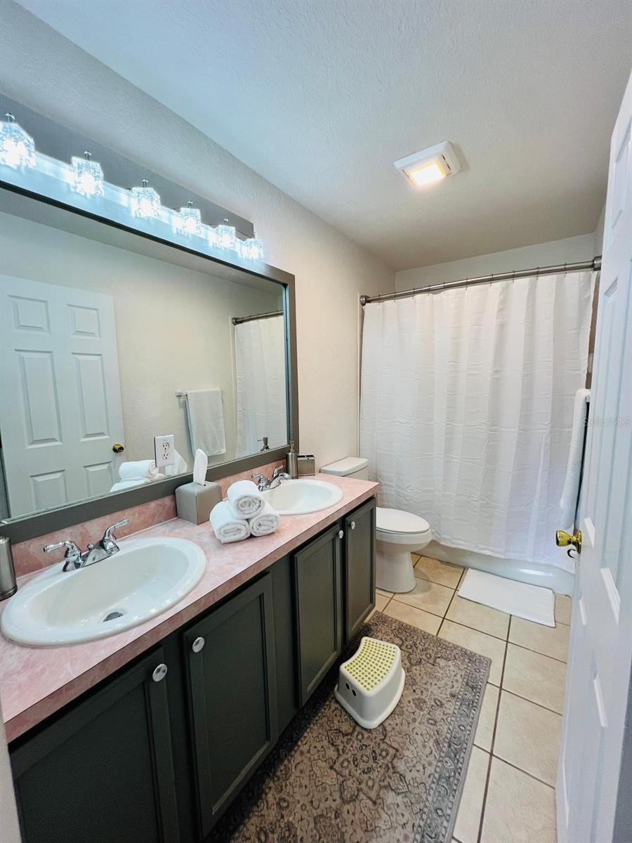 Image 23 of 37 For 254 Gleneagles Drive