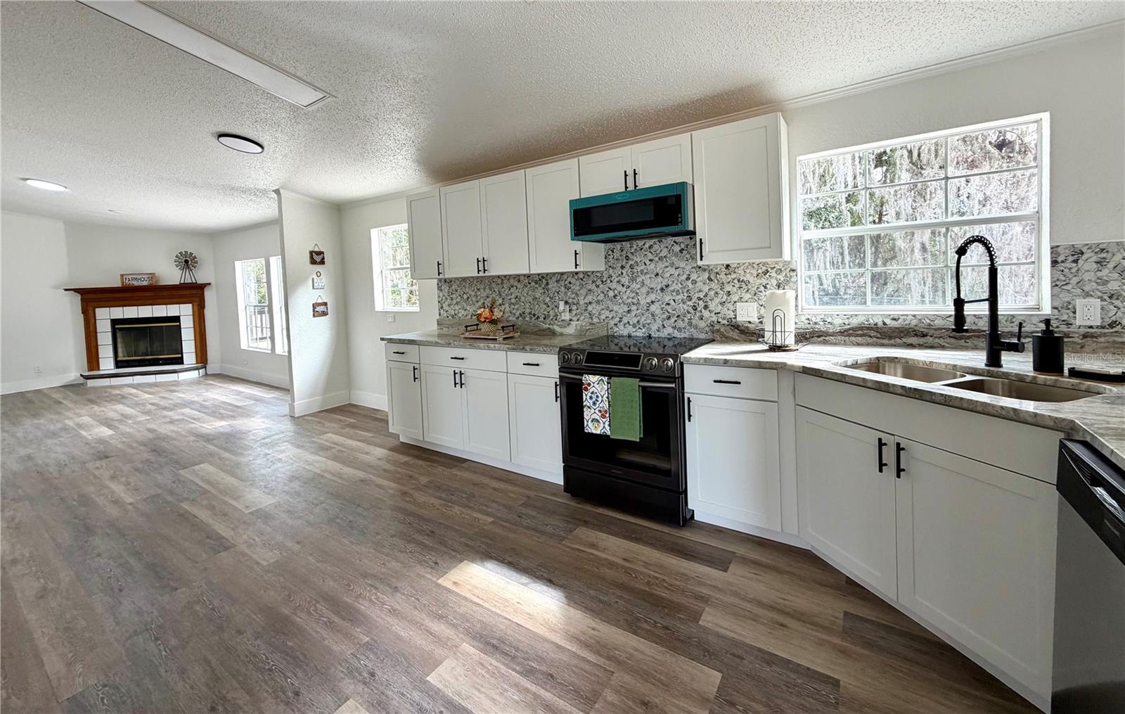 Image 7 of 26 For 2222 150th Street