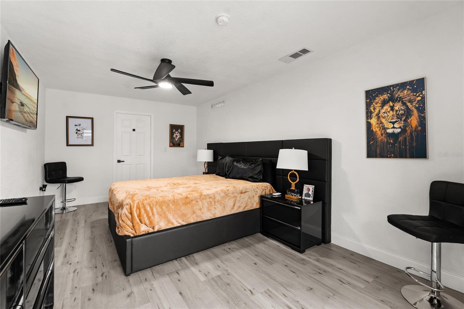 Image 21 of 43 For 5701 Tarawood Drive