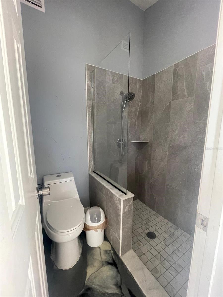 Image 10 of 16 For 2246 Faxton Court