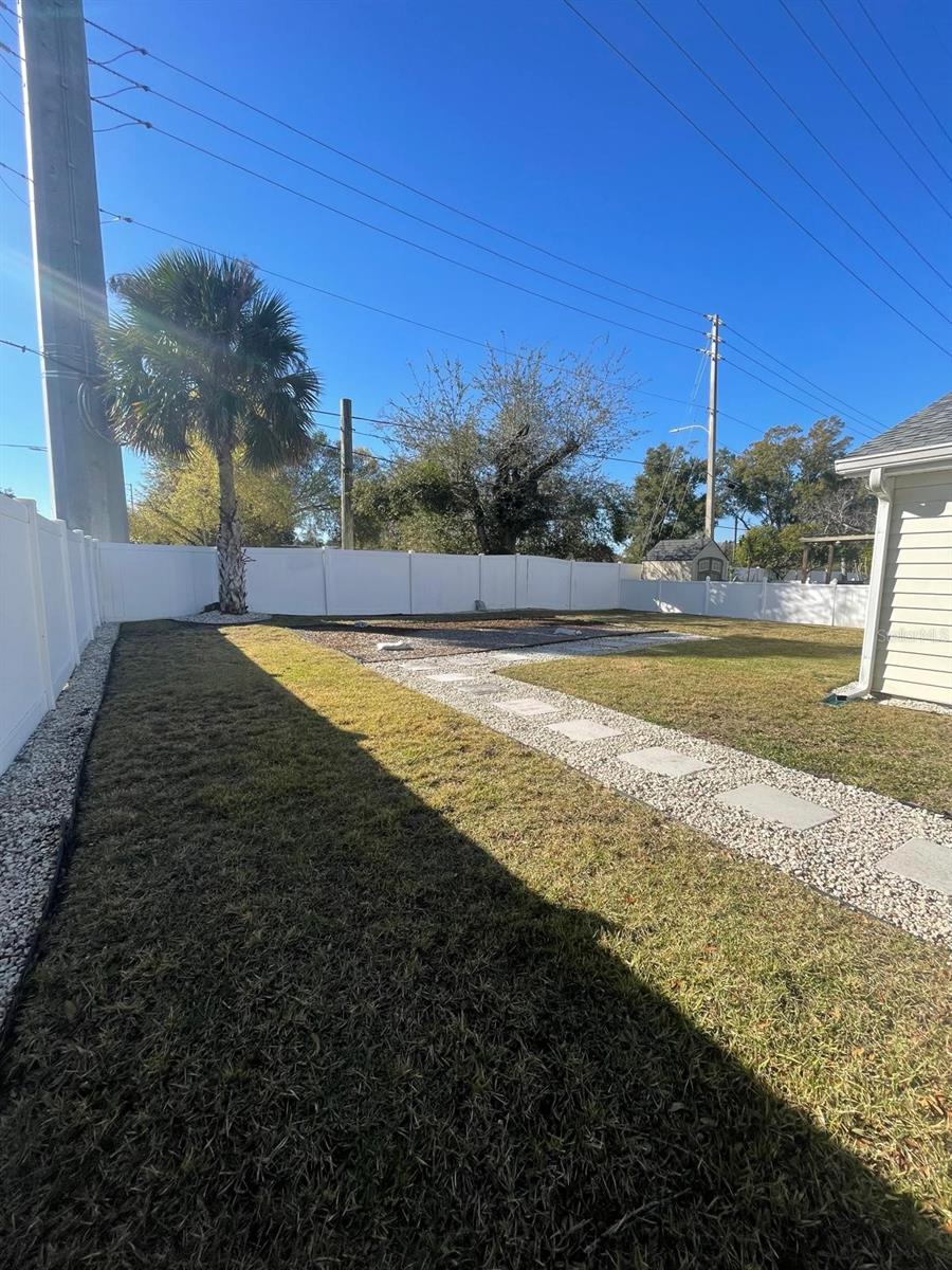 Image 14 of 16 For 2246 Faxton Court