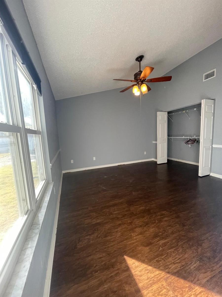 Image 7 of 16 For 2246 Faxton Court