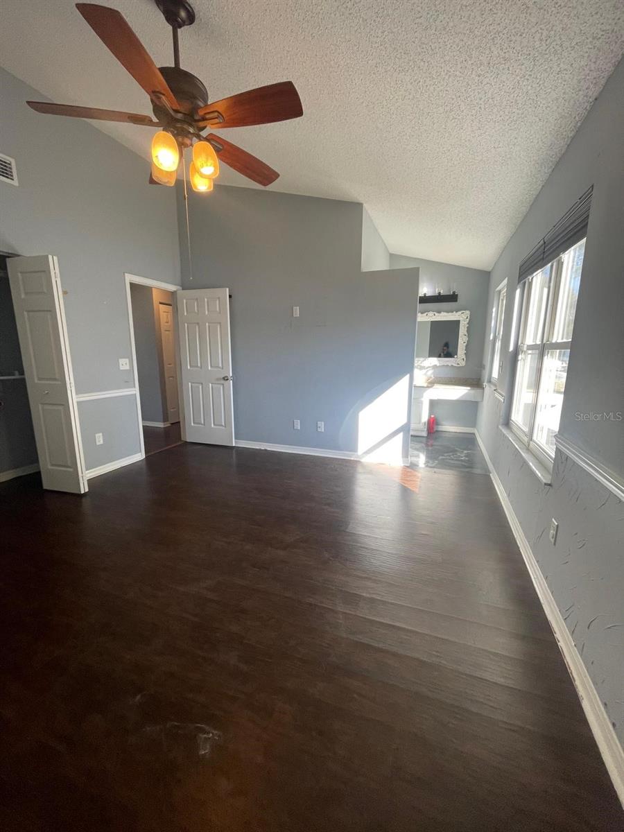 Image 8 of 16 For 2246 Faxton Court