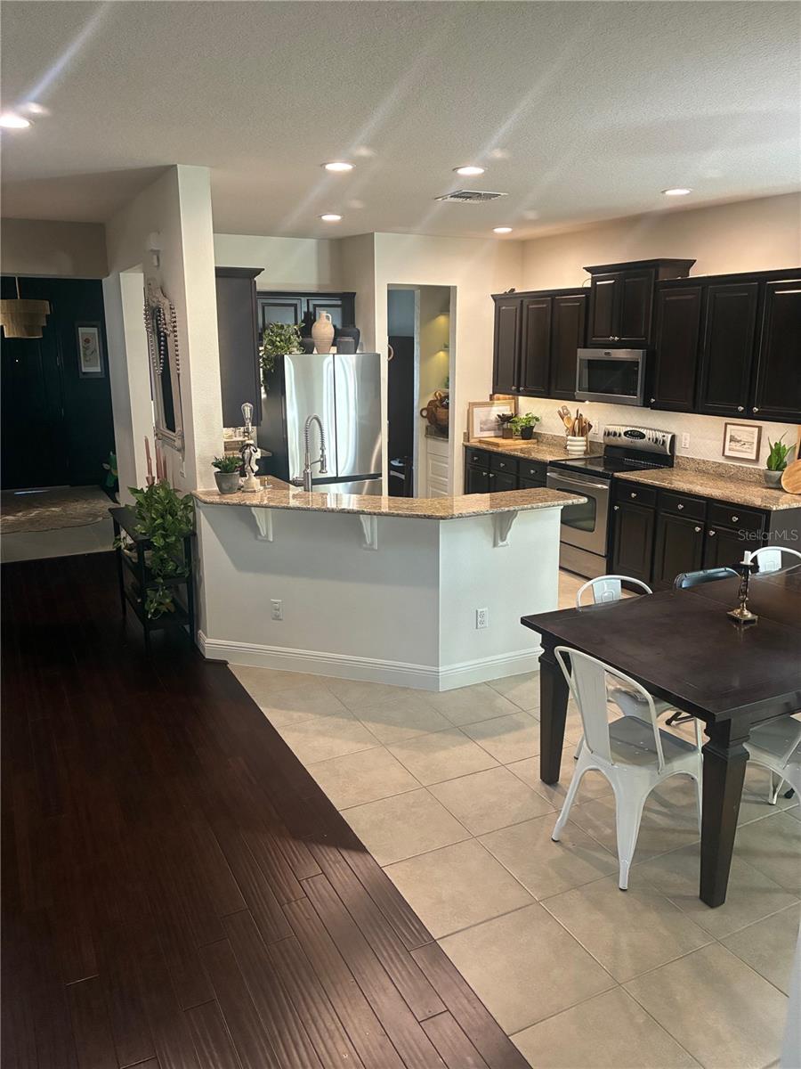 Image 5 of 13 For 960 Seburn Road