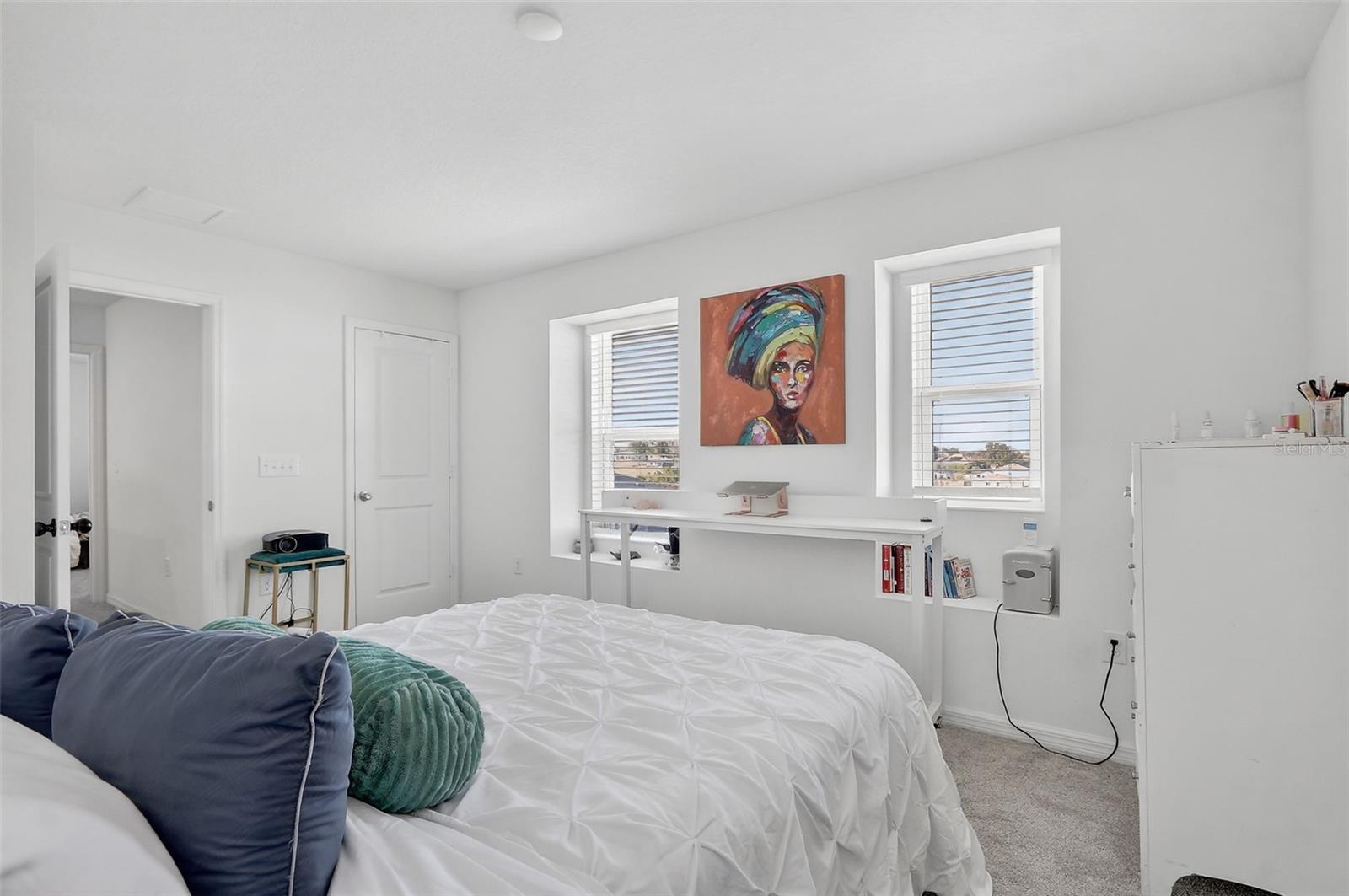 Listing photo id 26 for 1985 Burgundy Drive