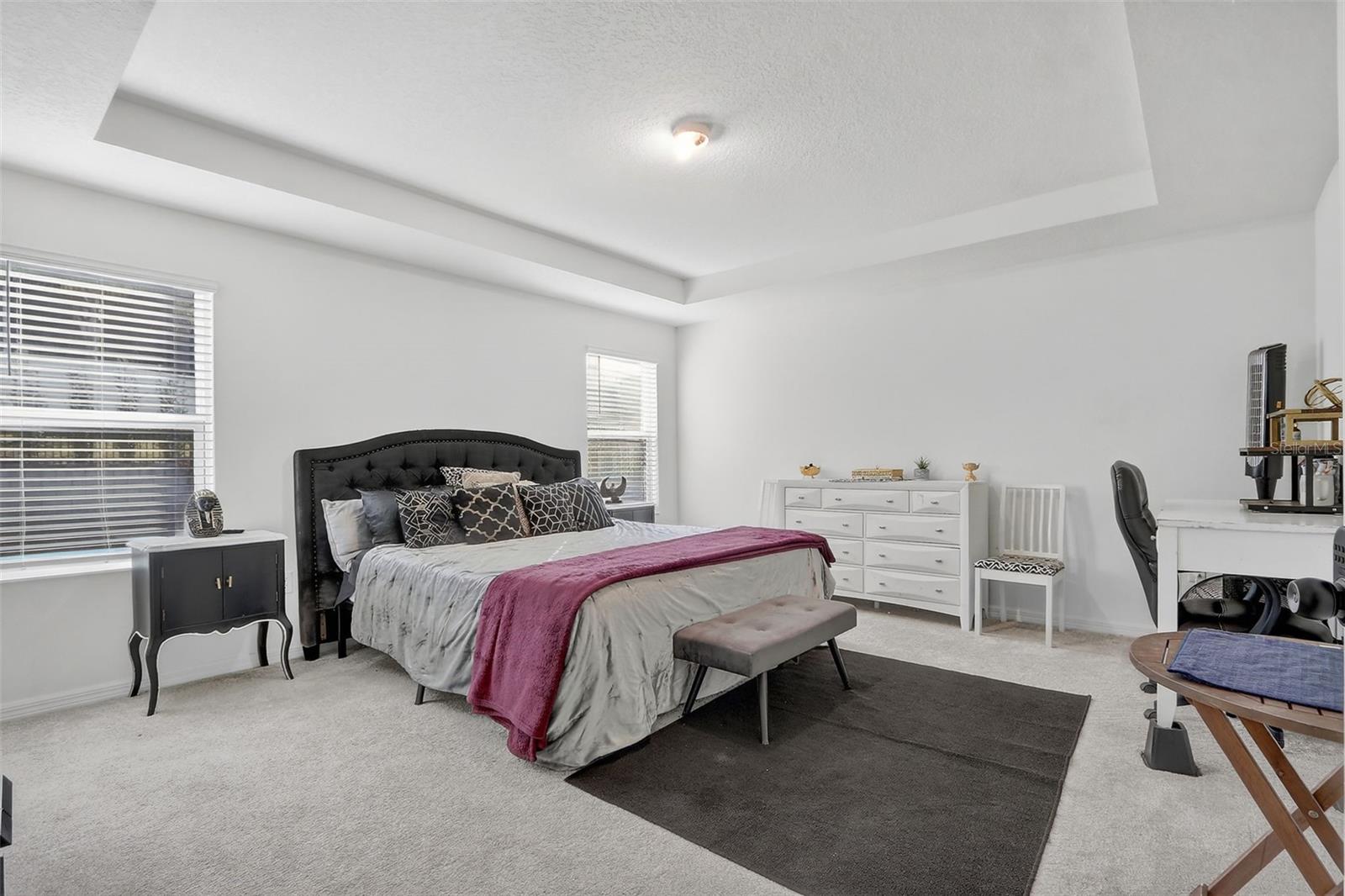 Listing photo id 29 for 1985 Burgundy Drive