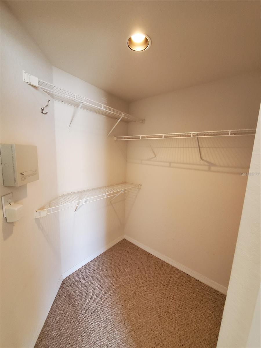 Image 10 of 24 For 5140 Northridge Road 208