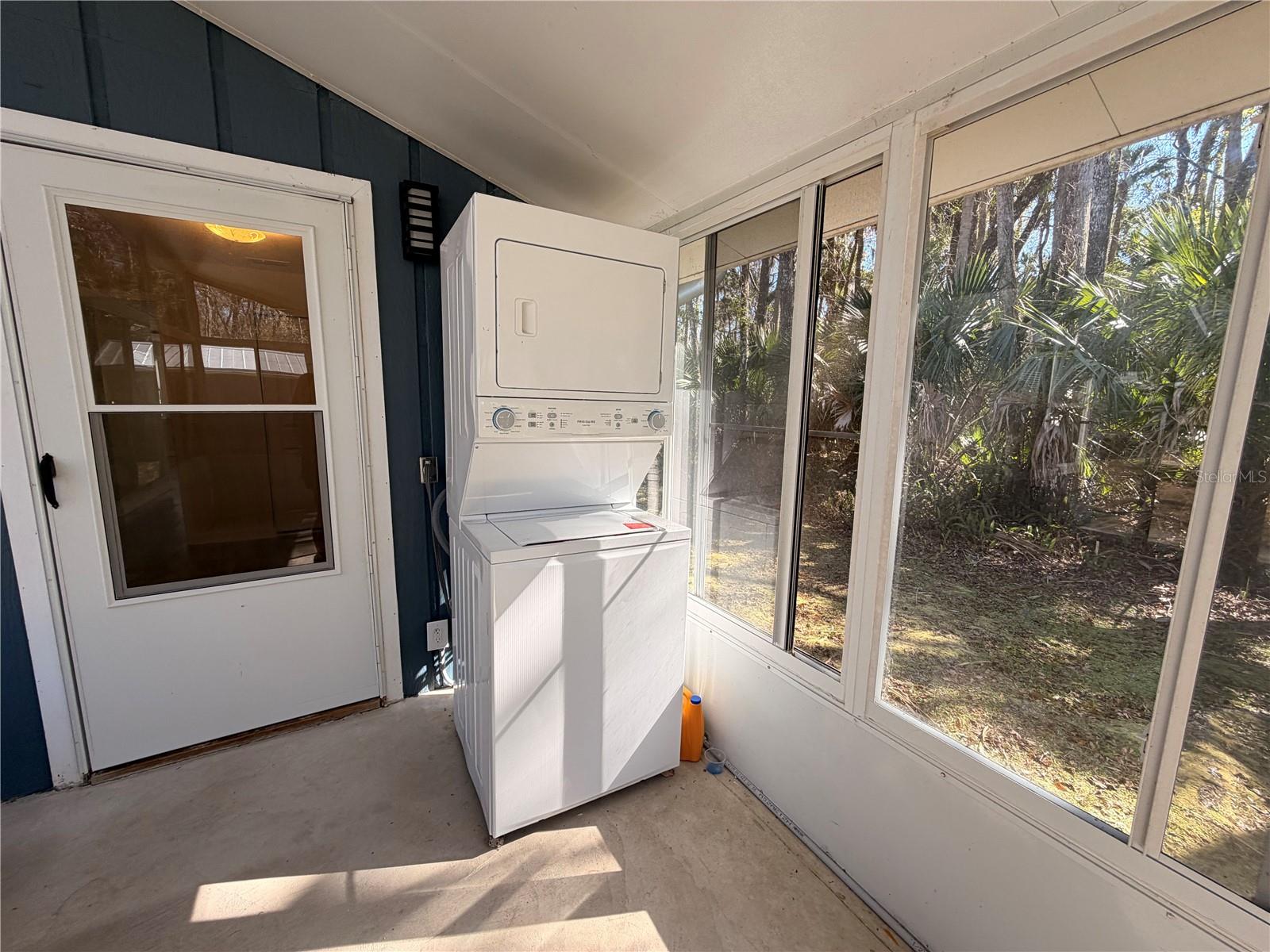 Image 17 of 35 For 53706 Rivertrace Road