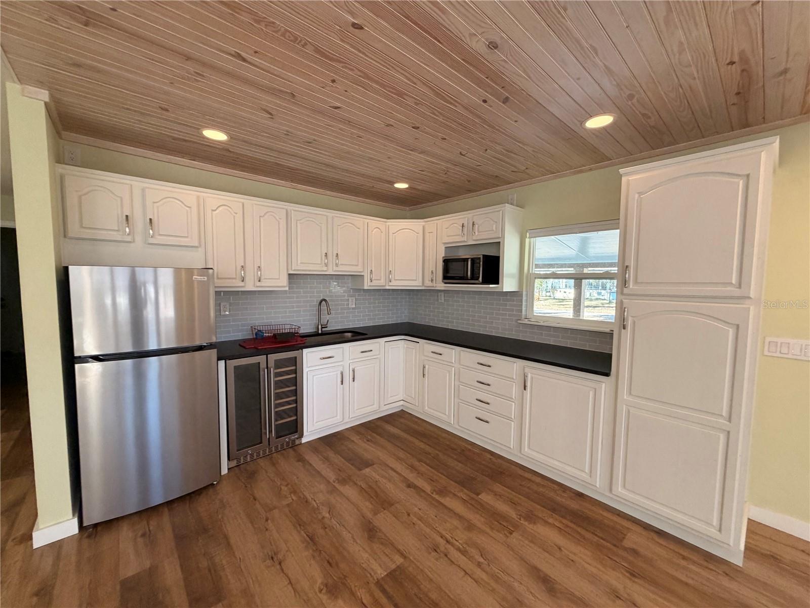 Image 7 of 35 For 53706 Rivertrace Road