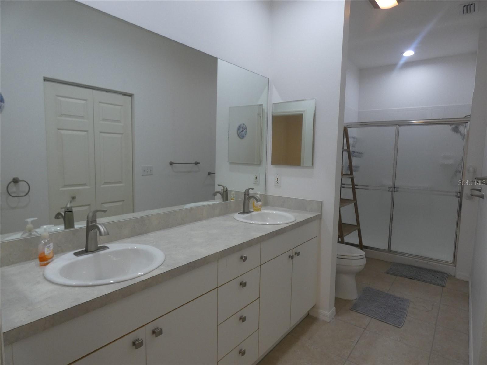 Image 34 of 67 For 1448 Winding Oak Drive