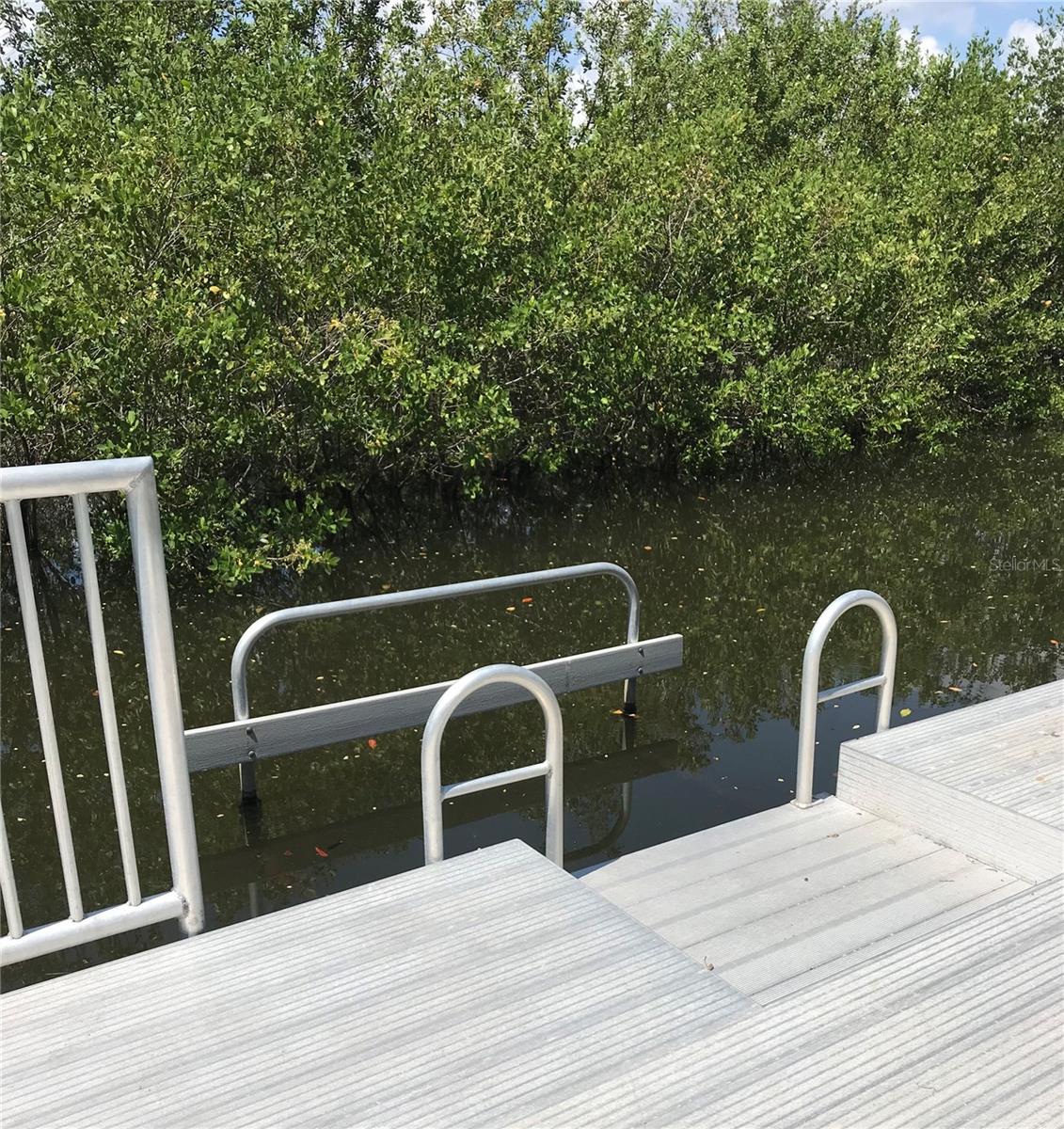 Image 17 of 23 For 3847 30th Avenue S