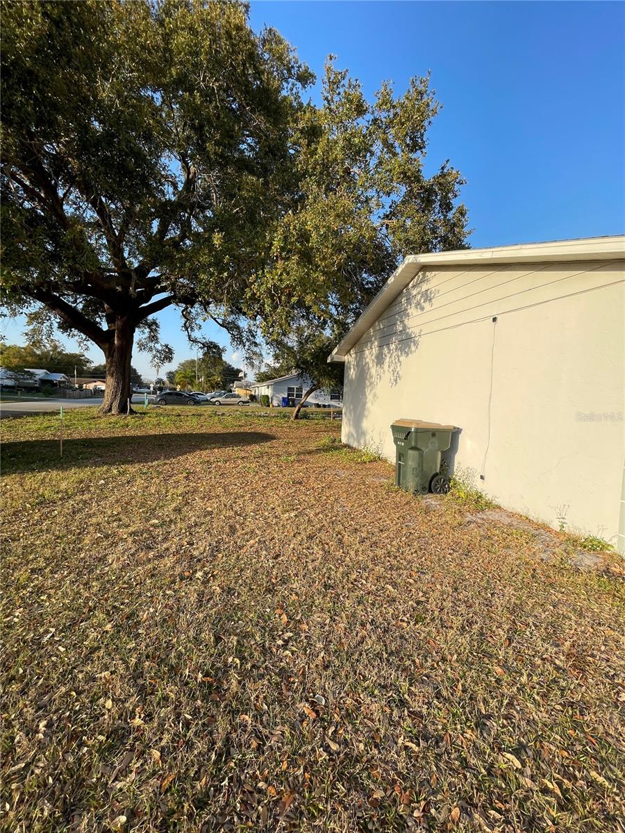 Image 11 of 11 For 2552 6th Street