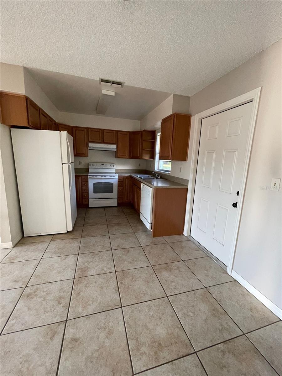 Image 5 of 11 For 2552 6th Street