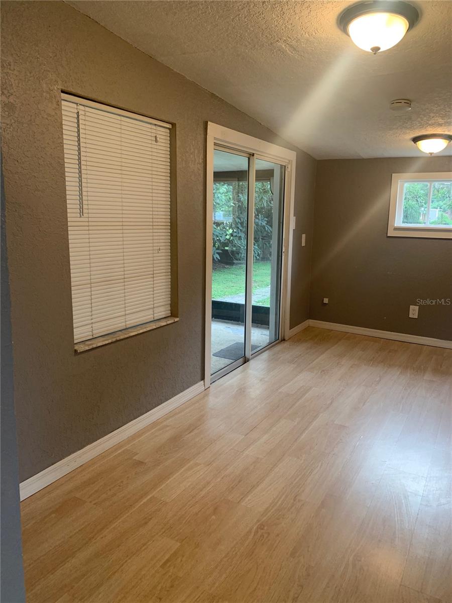 Image 12 of 25 For 608 Delaware Avenue