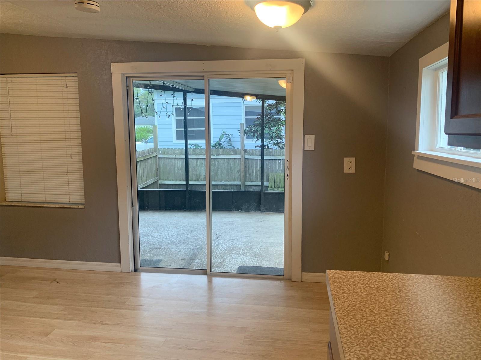 Image 18 of 25 For 608 Delaware Avenue