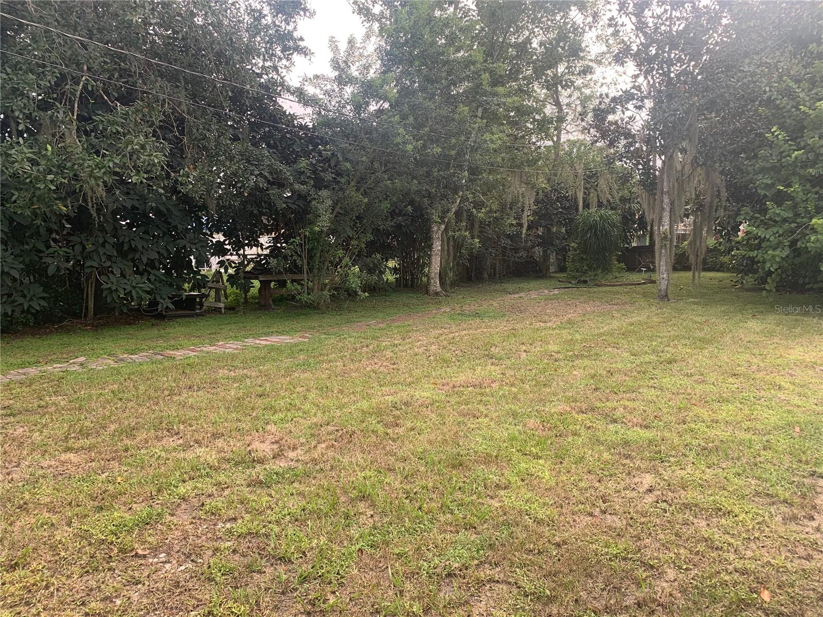 Image 22 of 25 For 608 Delaware Avenue