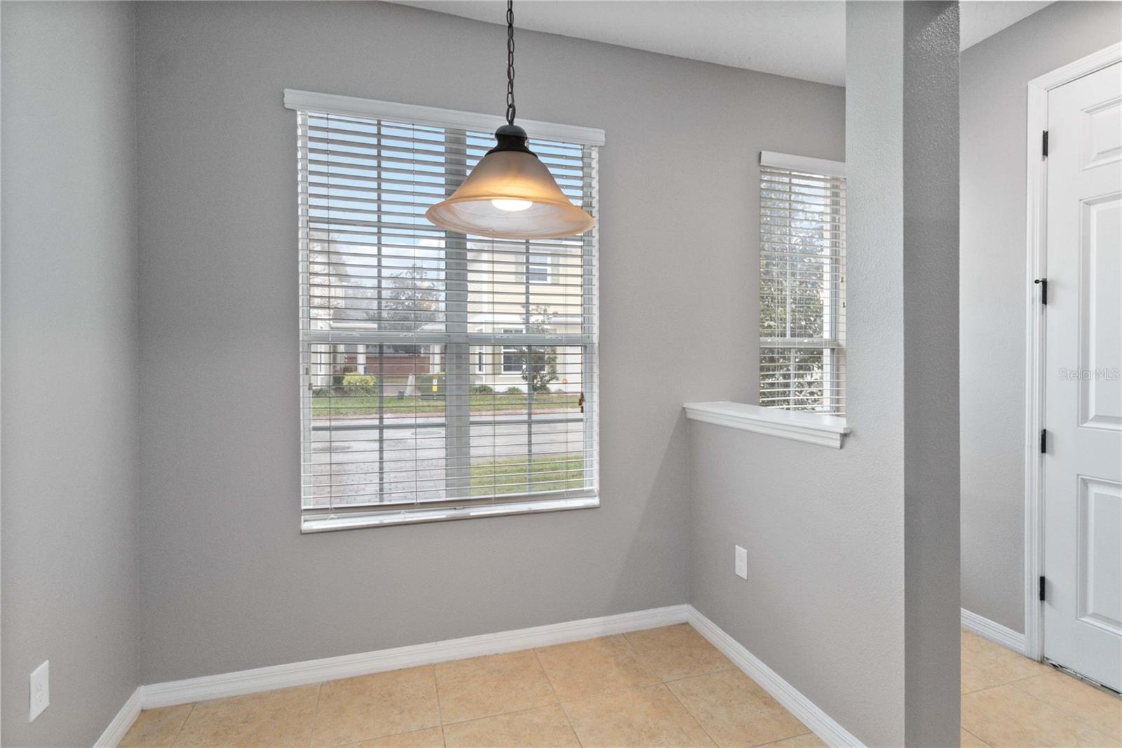 Image 10 of 29 For 570 Pacitto Way