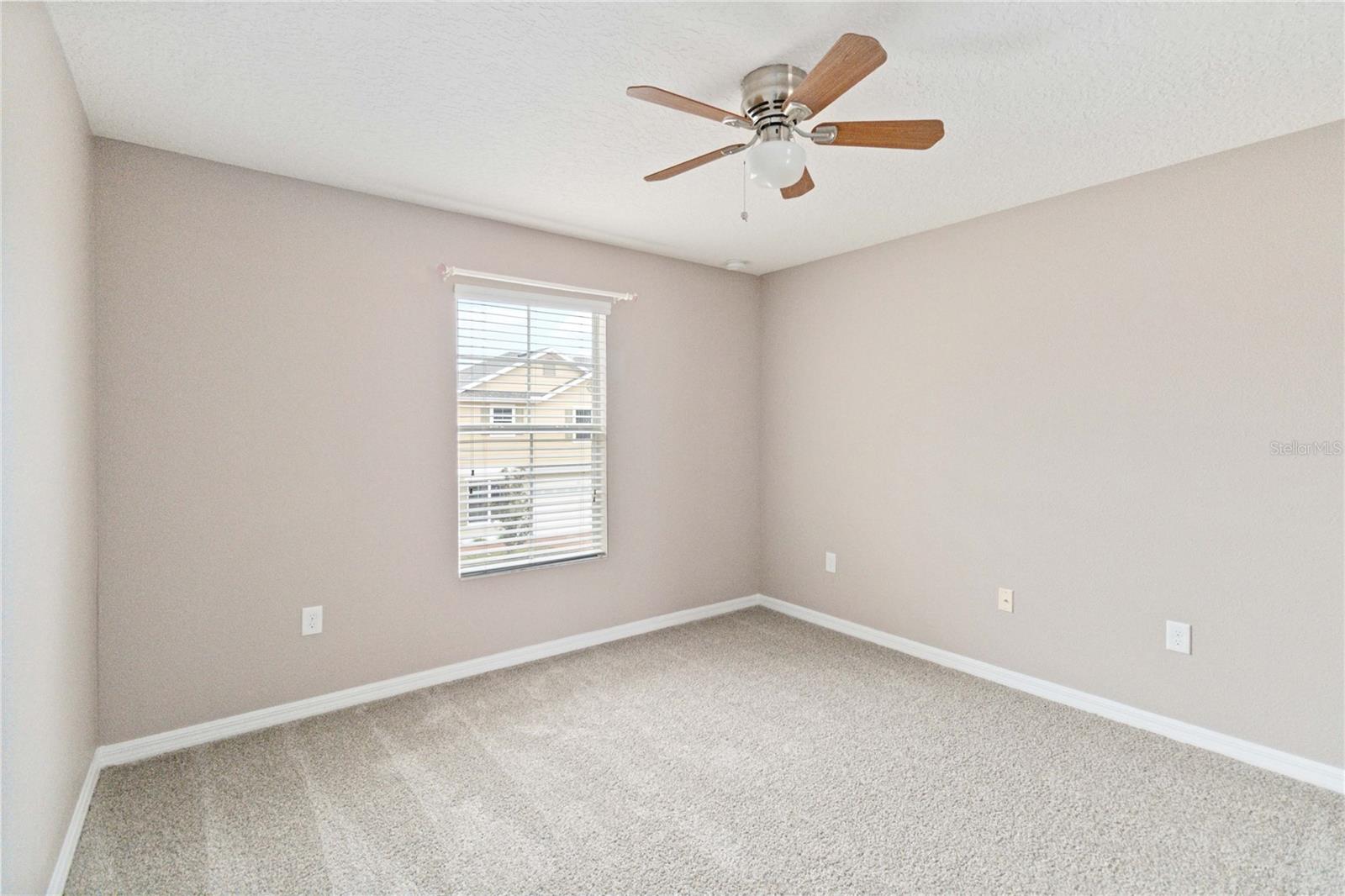 Image 20 of 29 For 570 Pacitto Way