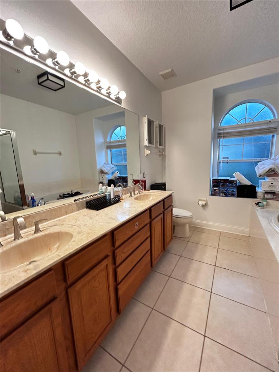 Image 2 of 7 For 7166 Regina Way