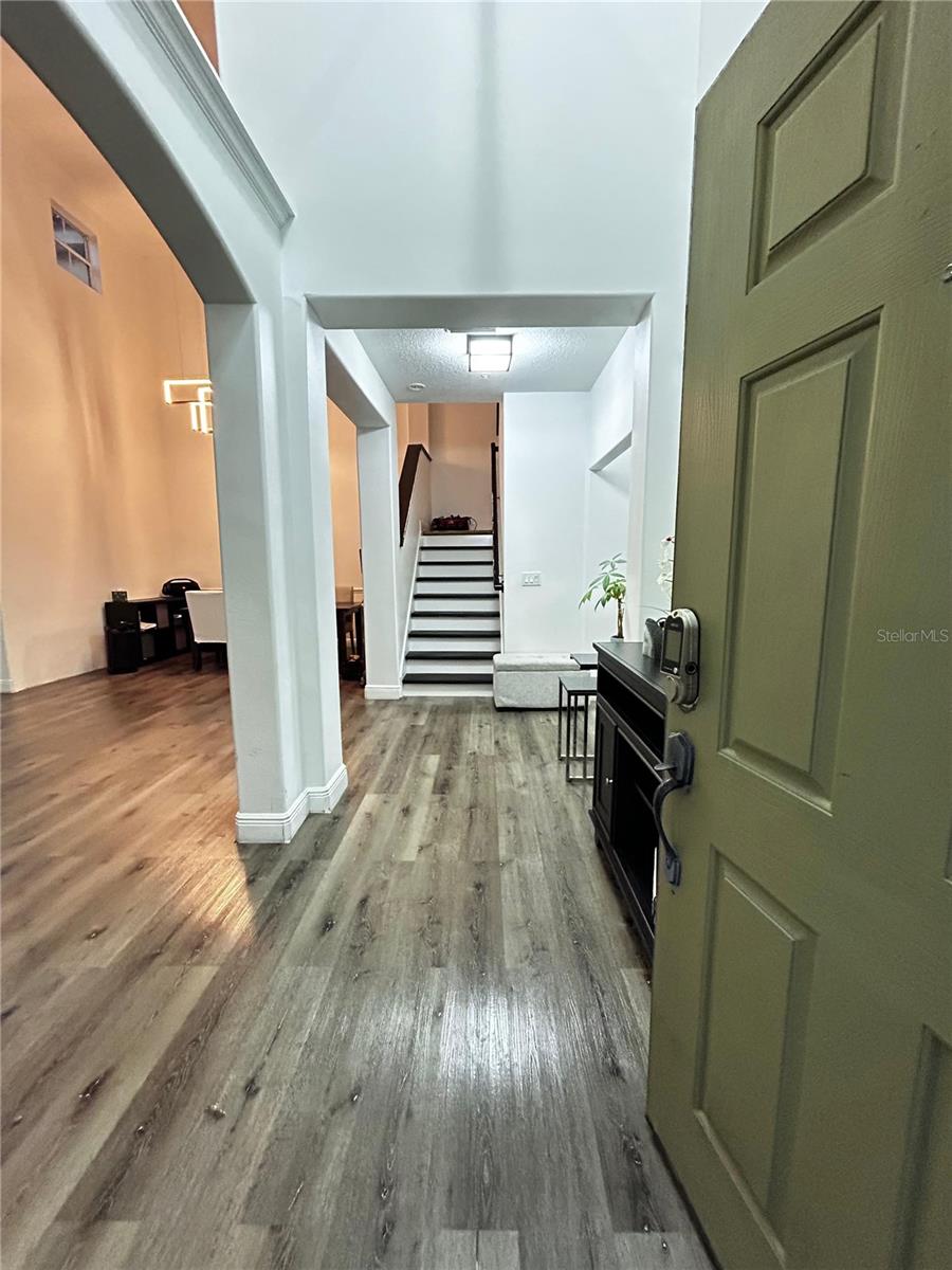 Image 3 of 7 For 7166 Regina Way