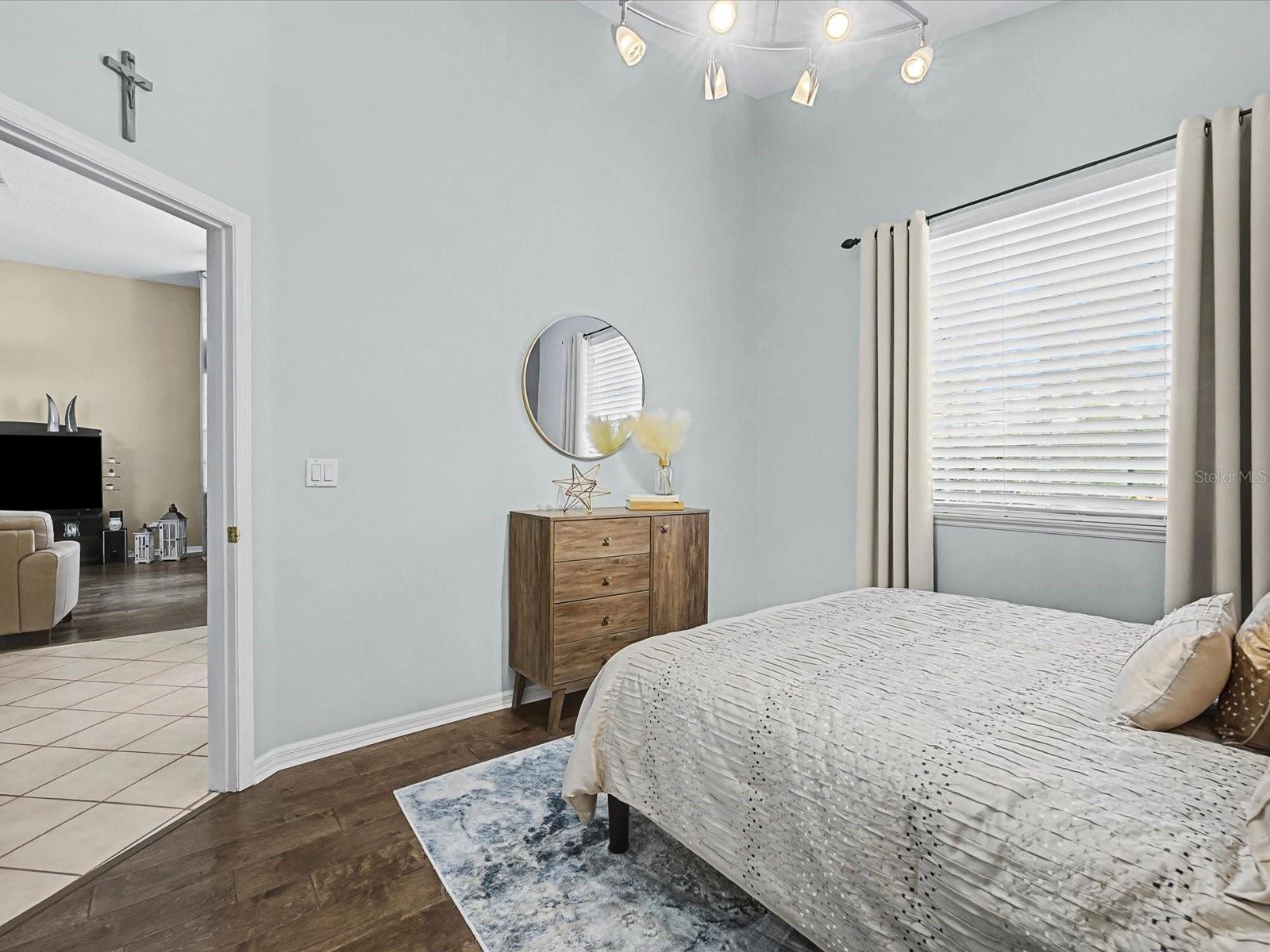 Image 21 of 36 For 10421 Stone Glen Drive