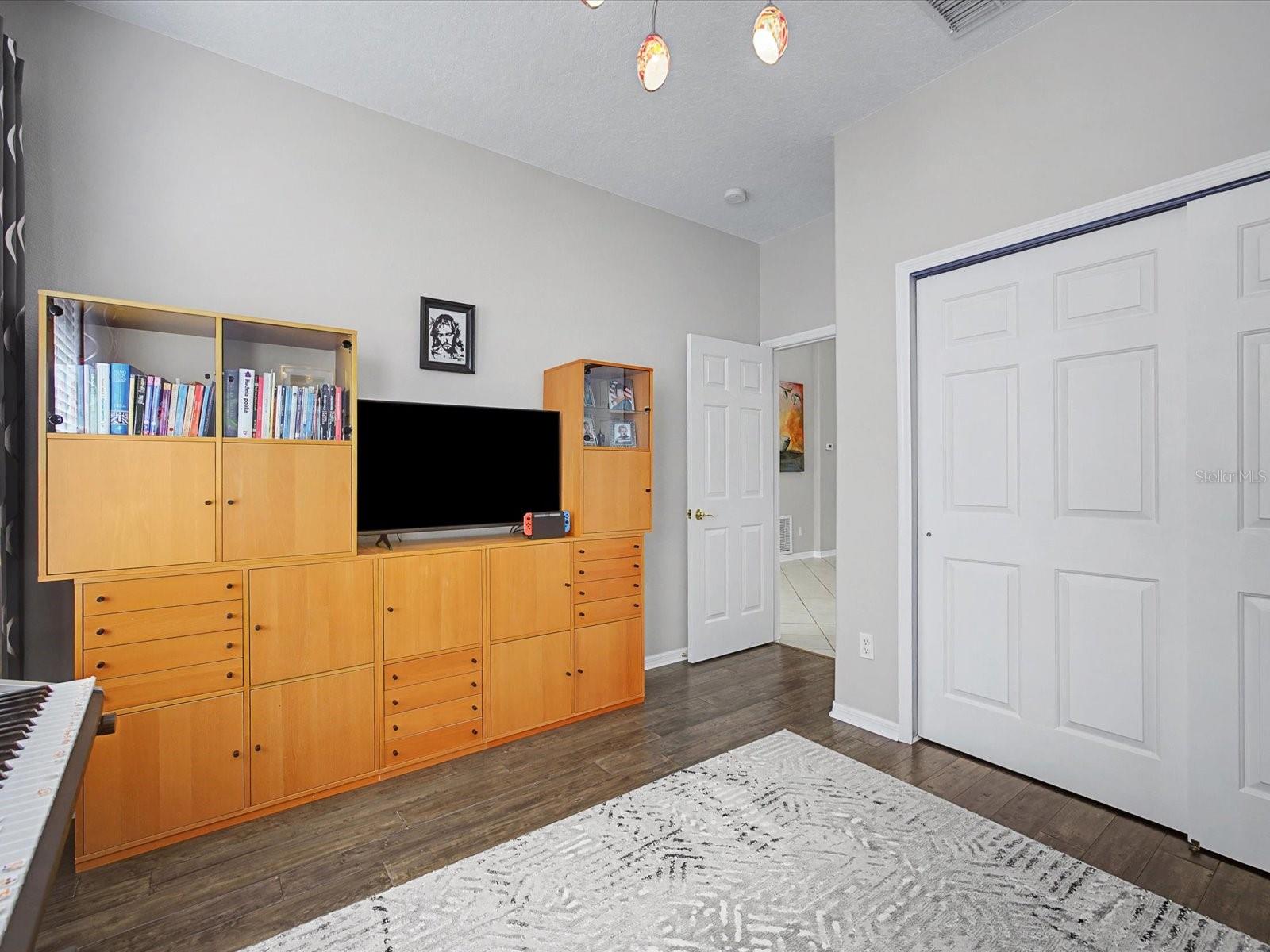 Image 30 of 36 For 10421 Stone Glen Drive