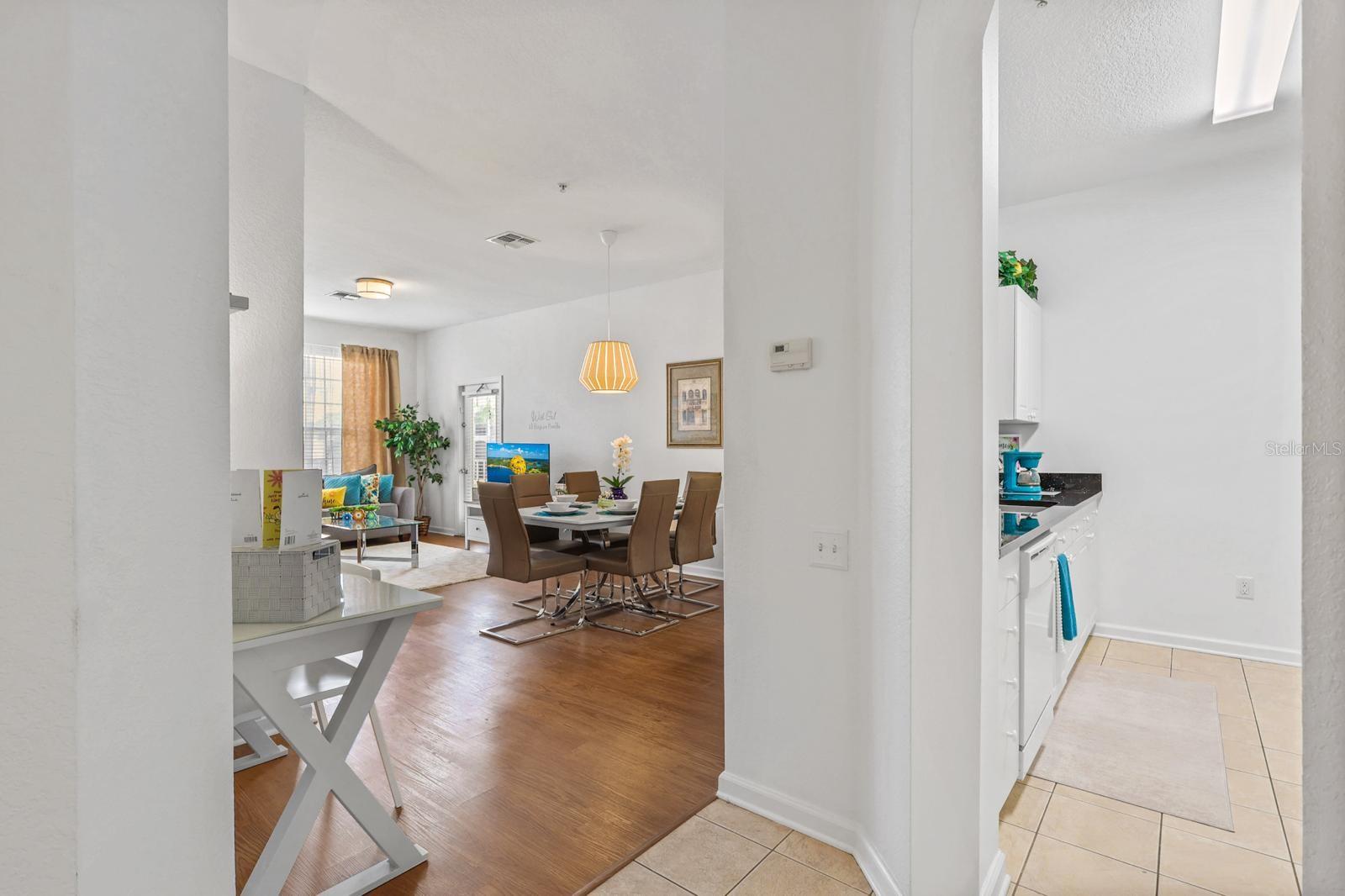 Image 5 of 37 For 2310 Silver Palm Drive 201