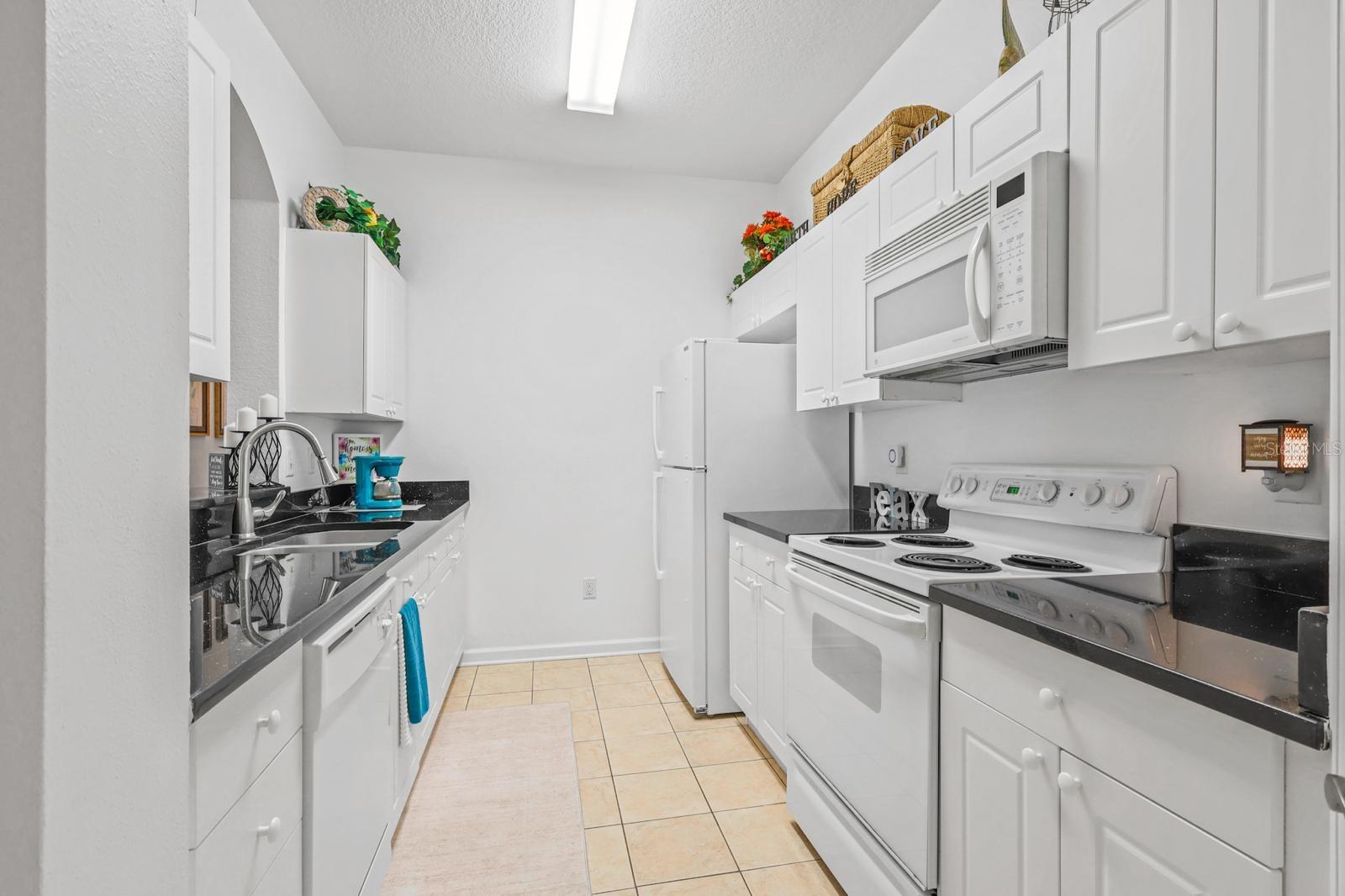 Image 6 of 37 For 2310 Silver Palm Drive 201