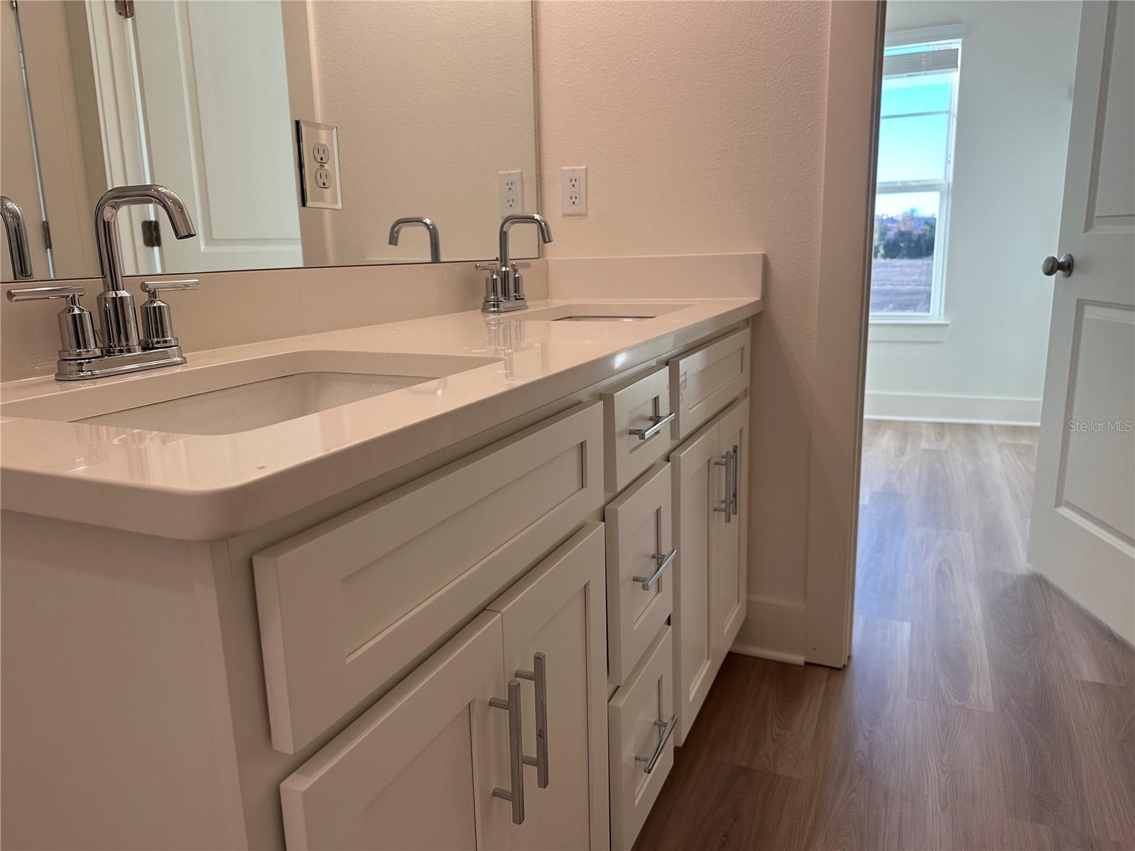 Image 5 of 7 For 13936 Emerald Fields Drive