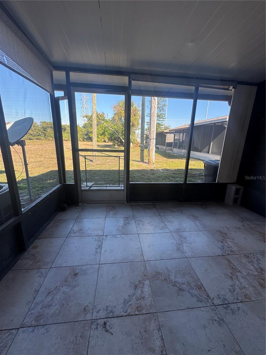 Image 17 of 29 For 24862 Us Highway 19 N 2105