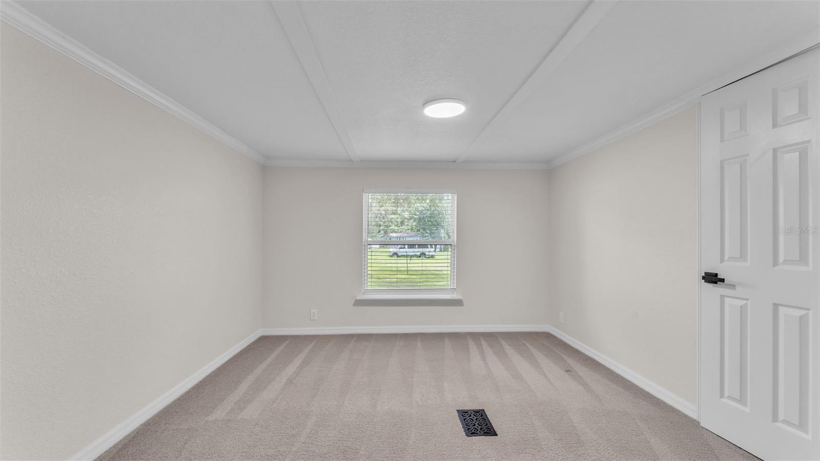 Image 21 of 34 For 3548 Shady Brooke Drive W