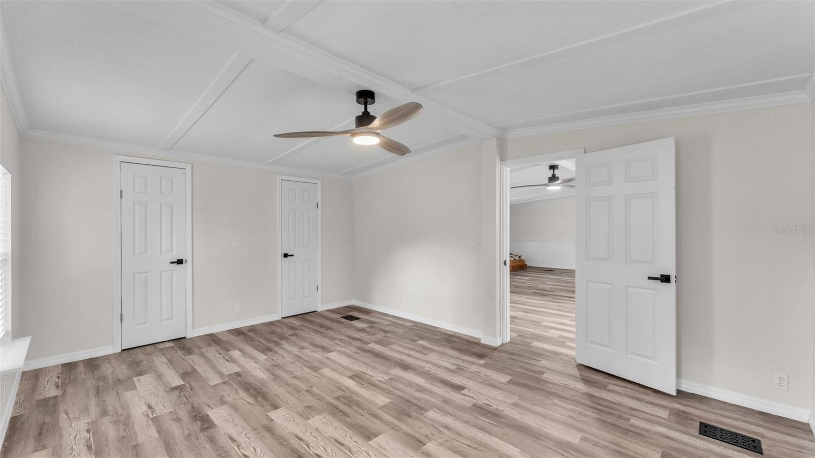 Image 24 of 34 For 3548 Shady Brooke Drive W