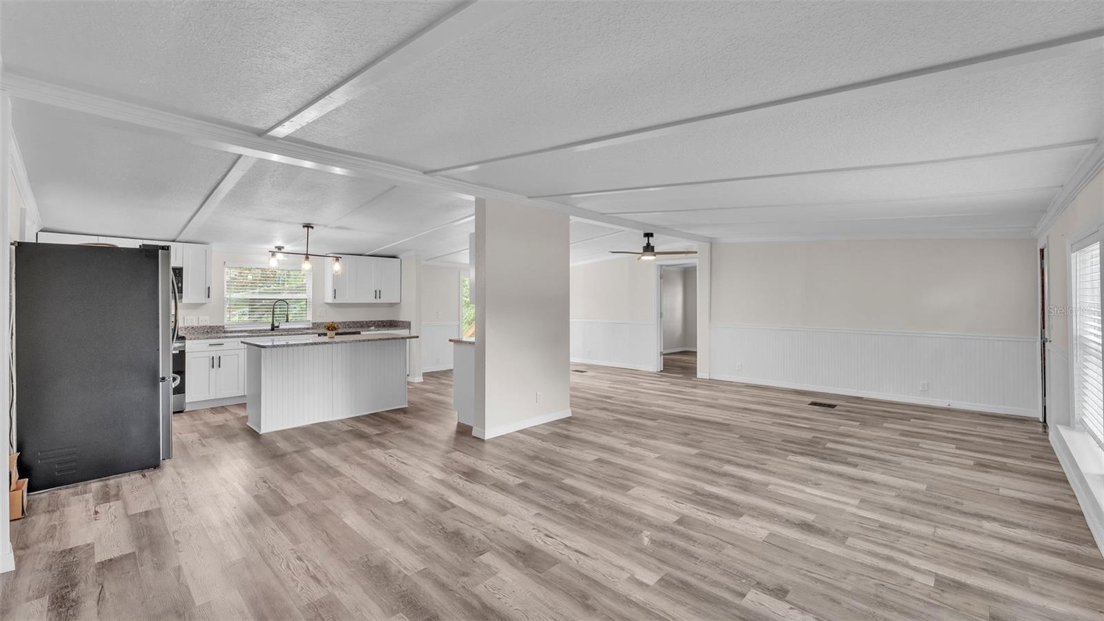 Image 5 of 34 For 3548 Shady Brooke Drive W