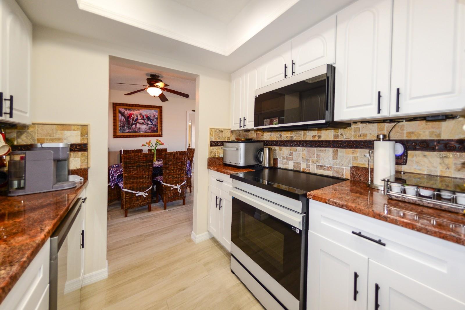 Image 14 of 43 For 190 Casa Lane