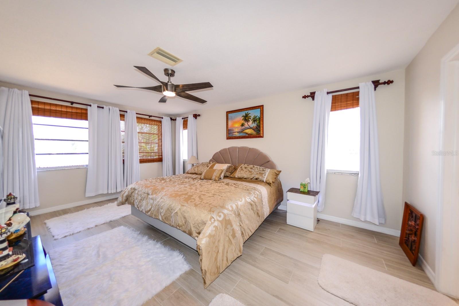 Image 19 of 43 For 190 Casa Lane